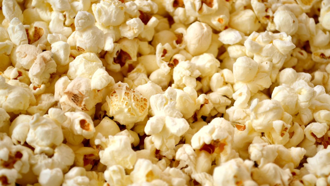 Popcorn essen bei "Zwischen den Stühlen"